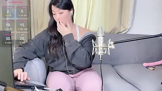 Tavie1744 online show from March 15, 6:48 am