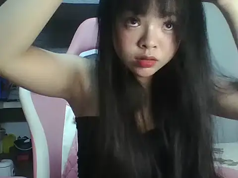 hot-cumplay online show from July 14, 7:24 am