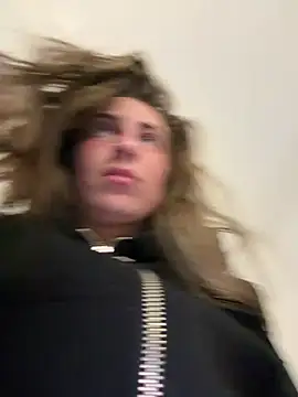 CuteJuliaa online show from March 13, 10:11 pm