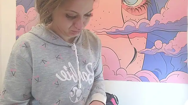 Caroline hernandes online show from June 19, 1:36 pm