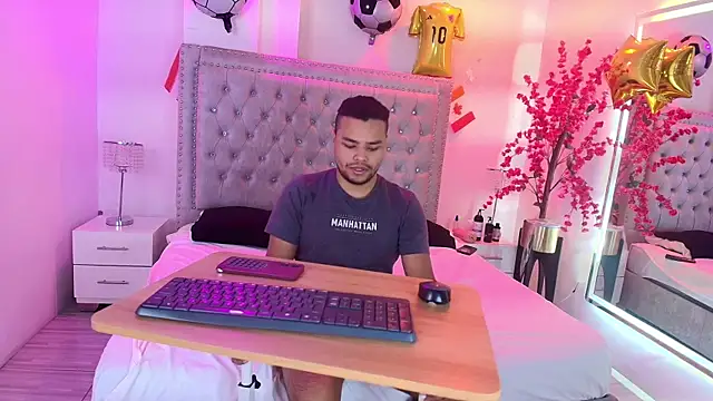 TarlyWho online show from July 11, 11:32 am