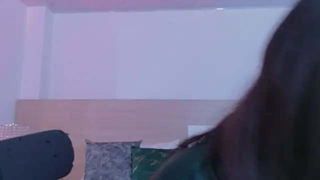 DaphneWayne online show from June 14, 2:35 am