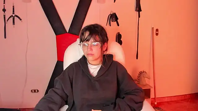 MelissaGirat  online show from March 13, 11:33 am