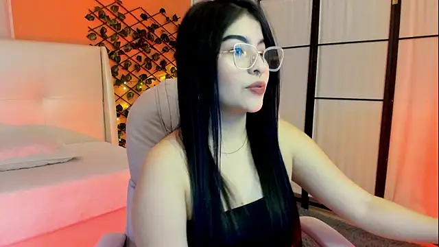 HannaLee333 online show from March 27, 10:43 pm