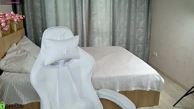 Sugar Kitten12 online show from June 23, 1:36 am