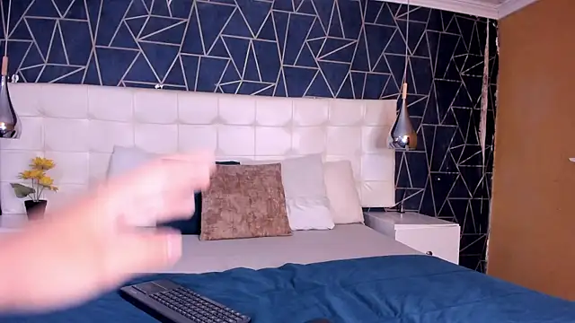 SilvanaFoxx online show from March 14, 7:48 pm