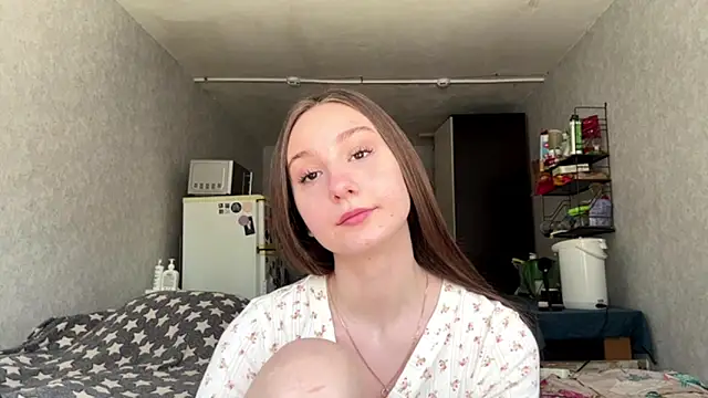 LunarLusts online show from March 14, 7:20 am