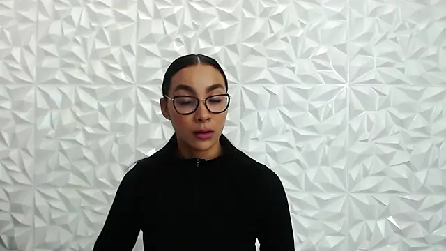 SOPHIA ZC online show from May 1, 7:28 pm