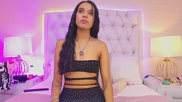MeganRoseh online show from July 27, 11:24 pm