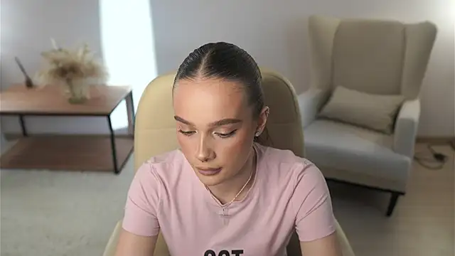 MeriPhelan online show from March 12, 1:36 pm