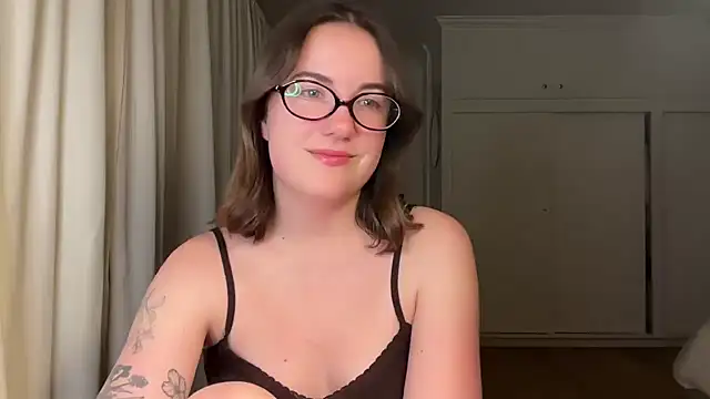 summerxo online show from June 11, 5:37 am