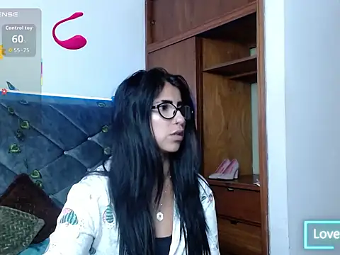 Alisha Gamskar13 online show from June 14, 12:49 pm
