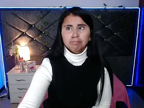 Alisha Gamskar13 online show from April 29, 1:03 pm