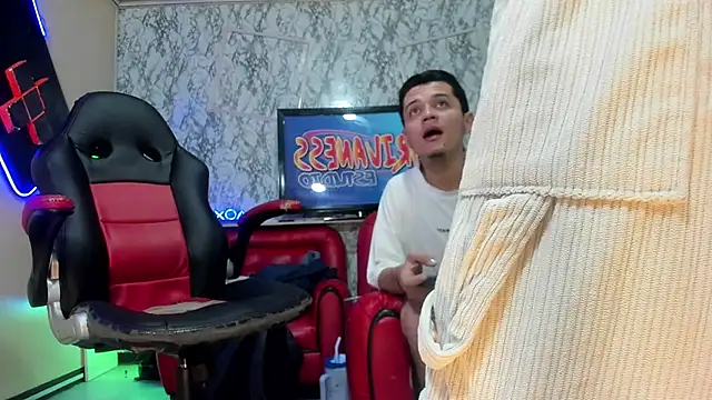 alejandra and james online show from March 10, 12:20 pm