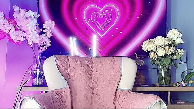 Isabell Colucci online show from March 13, 3:52 am