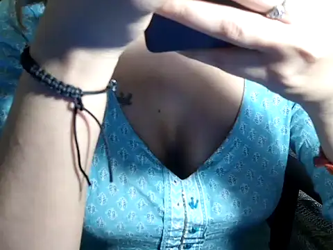 Avnii 09 online show from March 10, 5:17 pm