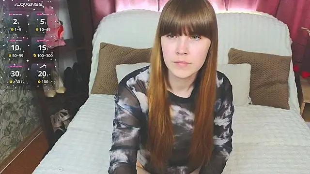 EmilyCuper  online show from June 21, 1:04 pm