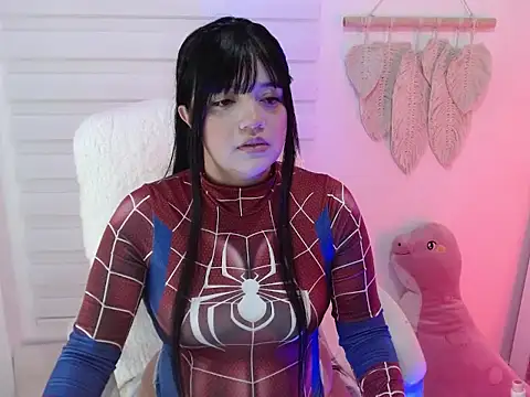 heellcaat  online show from April 2, 7:55 pm