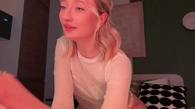 Wendy Amberr online show from March 22, 6:14 pm