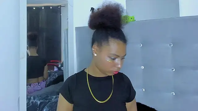 tatianasquirthot online show from June 14, 7:03 pm
