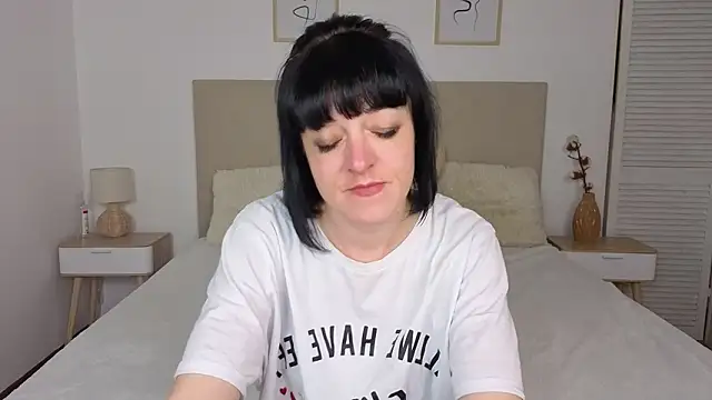 Minimolly  online show from March 15, 8:44 pm