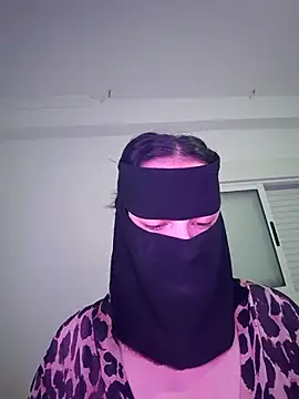 om tiz online show from March 18, 7:30 pm