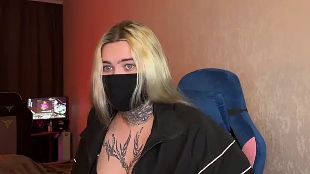 Xtoni  online show from March 9, 12:03 am