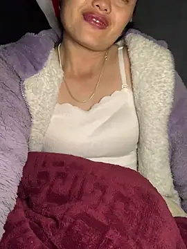 ten-girl-2k5 online show from March 11, 6:28 am