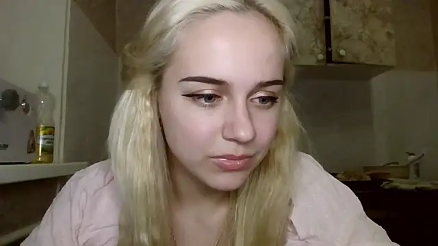 Barbie   girl online show from March 18, 6:46 pm