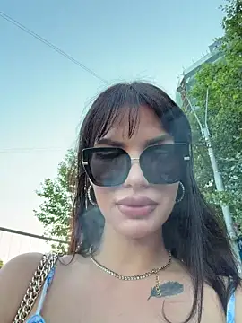 RaniaSnow online show from July 14, 3:33 am