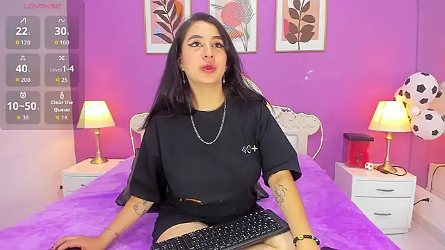 YayaQueen online show from July 19, 12:40 pm