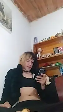 MakiMorningstar online show from March 17, 11:03 am