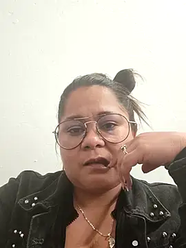 Lia taylor22 online show from May 2, 10:35 pm