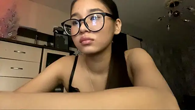 CatherineForbes online show from March 11, 3:36 pm