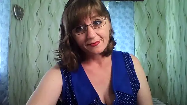 Alisaprice077 online show from June 30, 11:53 am