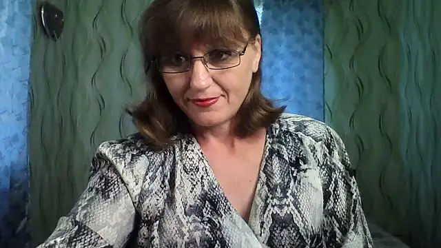 Alisaprice077 online show from June 28, 8:32 am