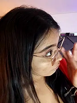 AlmaRios online show from March 12, 1:47 pm