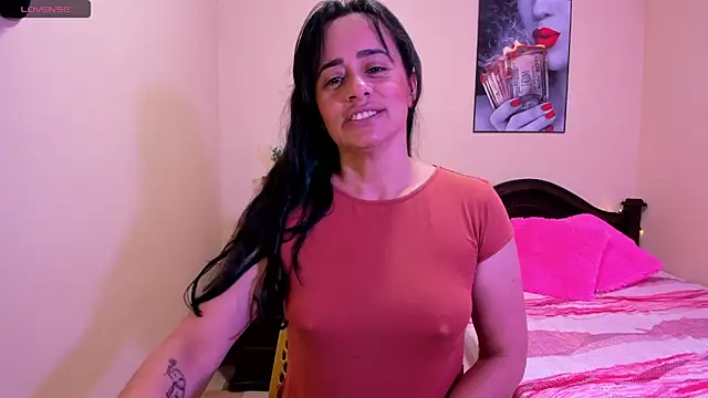 sara florez12 online show from May 3, 10:40 am