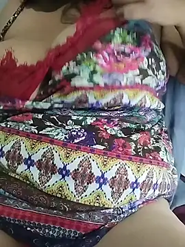 latina bigtitss online show from June 4, 3:45 am