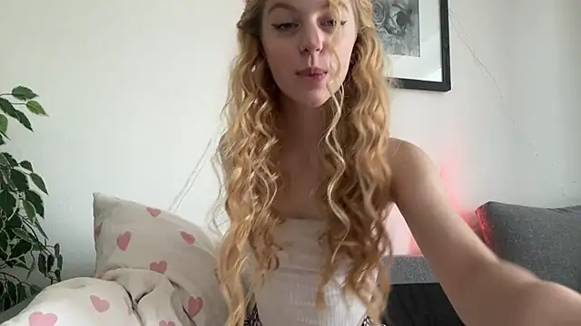 Fanny Fresh online show from August 2, 9:12 am