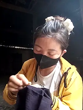 Bling-pusy online show from May 2, 5:33 am