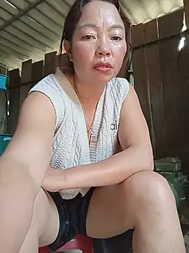 Yellow-pink online show from July 4, 3:24 am