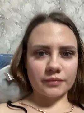 EliasynWoiues online show from March 17, 7:29 pm