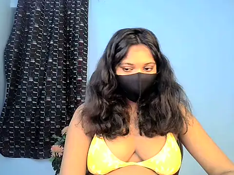 KASHISH SINGH  online show from July 27, 6:49 pm