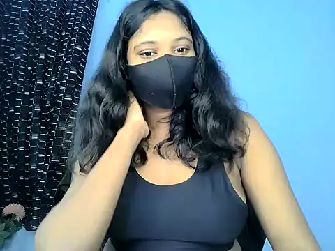 KASHISH SINGH  online show from July 6, 7:38 pm