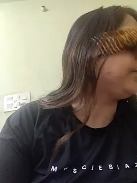 riyasingh9900 online show from March 18, 11:26 am