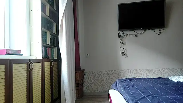 OlivaArashiro online show from March 12, 9:50 pm