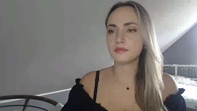 ScarlettSensitive online show from July 7, 7:23 am