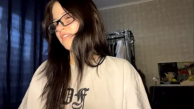 AnnyLadger online show from March 12, 4:42 pm