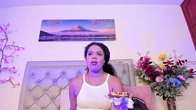 katie  bloom online show from March 17, 4:44 pm